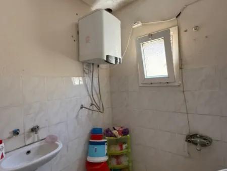 Seferihisar Ulamış Köyü Merkezinde Satılık 1/2 Hisseli Müstakil Ev