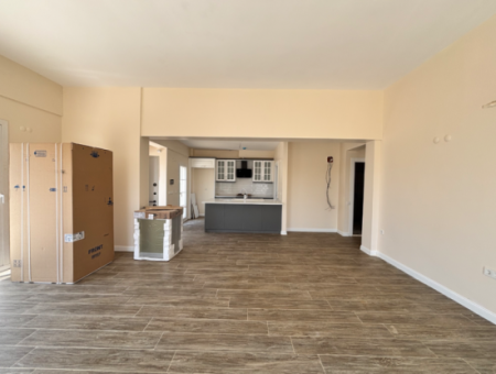 Seferihisar İhsaniye Köyünde Modern Mimariyle Taçlandırılmış Satılık 3+1 Villa