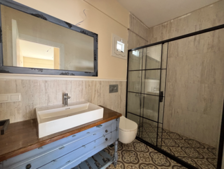 Seferihisar İhsaniye Köyünde Modern Mimariyle Taçlandırılmış Satılık 3+1 Villa
