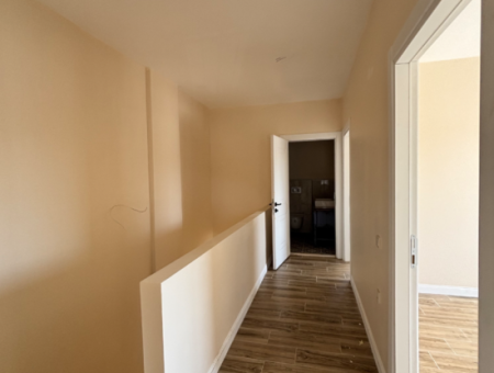 Seferihisar İhsaniye Köyünde Modern Mimari Dubleks Satılık 3+1 Daire