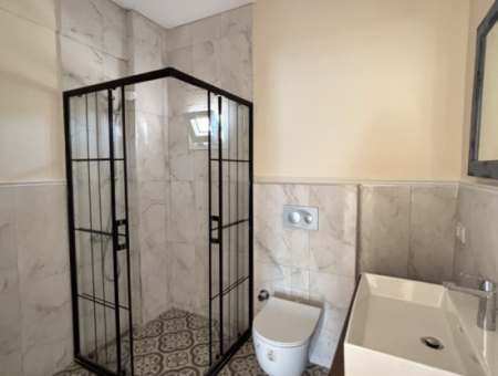 Seferihisar İhsaniye Köyünde Modern Mimari Dubleks Satılık 3+1 Daire