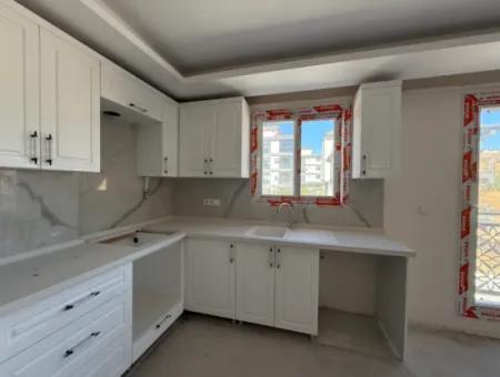 Seferihisar Gözsüzler’de Köşe Konumda Satılık 2+1 Daire