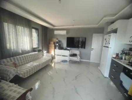 Çolakibrahimbey’de, Catamaran Sitesi’nde Bahçe Kullanımlı Satılık 2+1 Daire