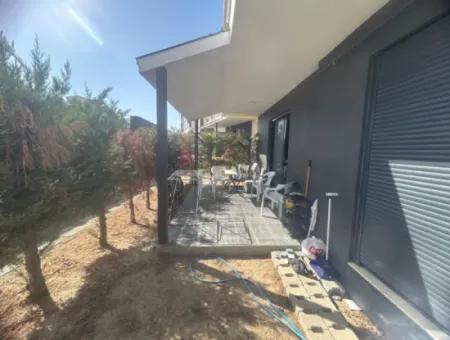Çolakibrahimbey’de, Catamaran Sitesi’nde Bahçe Kullanımlı Satılık 2+1 Daire