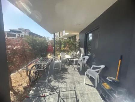 Çolakibrahimbey’de, Catamaran Sitesi’nde Bahçe Kullanımlı Satılık 2+1 Daire