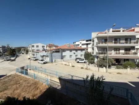 Sığacık Marina Yakınında Geniş Ve Konforlu Satılık Daire!