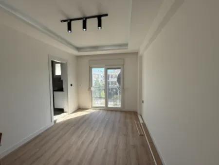 Sığacık’ta Yaz-Kış Yaşama Uygun 5+1 Daire
