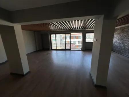 Cumhuriyet Meydanı’na Yürüme Mesafesinde 160 M2 Kiralık  Lüks Ofis!