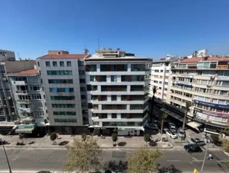Cumhuriyet Meydanı’na Yürüme Mesafesinde 160 M2 Kiralık  Lüks Ofis!