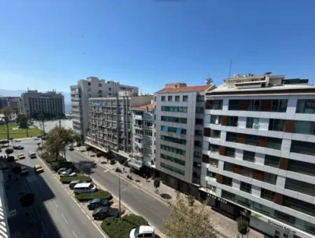 Cumhuriyet Meydanı’na Yürüme Mesafesinde 160 M2 Kiralık  Lüks Ofis!