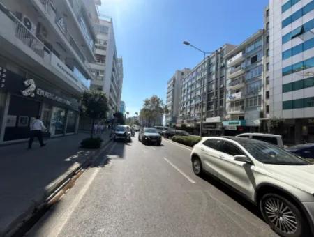 Cumhuriyet Meydanı’na Yürüme Mesafesinde 160 M2 Kiralık  Lüks Ofis!