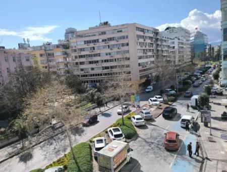 Cumhuriyet Bulvarı’nda Sıfır Binada Kiralık Prestijli İşyeri