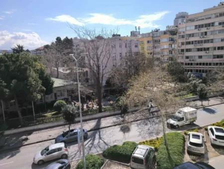 Cumhuriyet Bulvarı’nda Sıfır Binada Kiralık Prestijli İşyeri