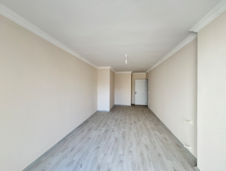 Seferihisar Adliye Sarayı Yakınında 3+1, 120 M2 Satılık Daire