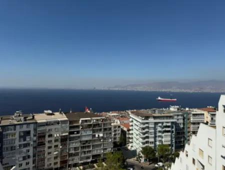 İzmir’in En Prestijli Sitelerinden Tibaş Sitesinde, 7. Katta Yer Alan 130 M² Ferah Daire Kiralık!
