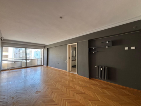 Alsancak Talatpaşa Yakını 2+1 Asansörlü Otoparklı Kiralık Daire.