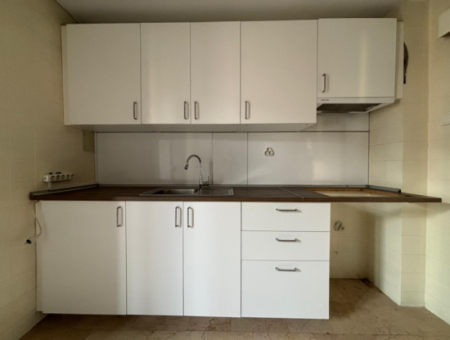 Alsancak Talatpaşa Yakını 2+1 Asansörlü Otoparklı Kiralık Daire.