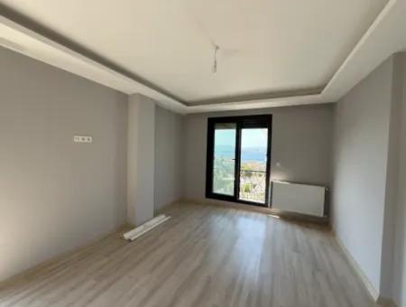 Seferihisar Akarca Elmastaş’ta Deniz Manzaralı, Havuzlu, Köşe Konumlu Müstakil Villa