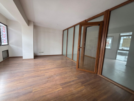 Alsancak Kıbrıs Şehitleri Caddesi Üzerinde Kiralık 100 M2 İşyeri Büro