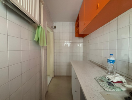 Alsancak Özel Sağlık Hastanesi Karşısı  1+1 Asansörlü Kiralık Daire!