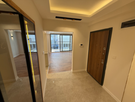 İnönü Caddesine 2.Bina'da 3+1 Full Tadilatlı Arakat Ferah Daire