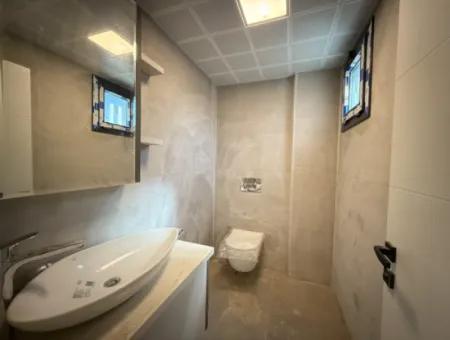 Seferihisar Çolakibrahimbey Mahallesi’nde Merkezi Konumda Satılık Villa