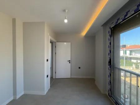 Seferihisar Çolakibrahimbey Mahallesi’nde Merkezi Konumda Satılık Villa