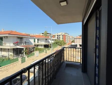 Seferihisar Çolakibrahimbey Mahallesi’nde Merkezi Konumda Satılık Villa