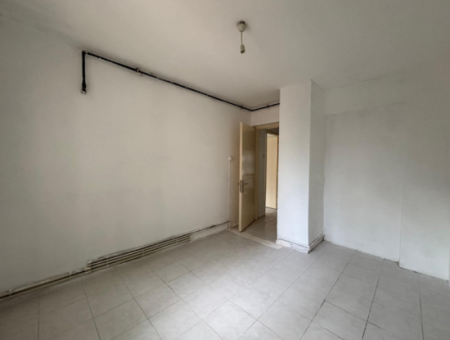 Alsancak Kıbrıs Şehitlerinde 2.Kat 3+1 Kombili Asansörlü Kiralık İş Yeri!