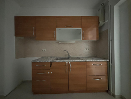 Alsancak Kıbrıs Şehitlerinde 2.Kat 3+1 Kombili Asansörlü Kiralık İş Yeri!
