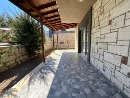 Seferihisar Akarca – Elmastaş Mevkiinde Tam Müstakil 4+1 Deniz Manzaralı Villa