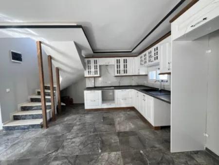 Seferihisar Akarca – Elmastaş Mevkiinde Tam Müstakil 4+1 Deniz Manzaralı Villa