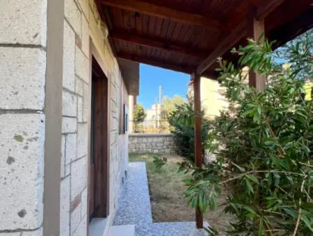 Seferihisar Akarca – Elmastaş Mevkiinde Tam Müstakil 4+1 Deniz Manzaralı Villa