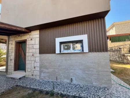 Seferihisar Akarca – Elmastaş Mevkiinde Tam Müstakil 4+1 Deniz Manzaralı Villa