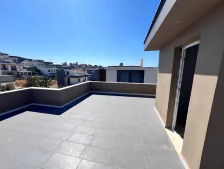 Seferihisar Akarca – Elmastaş Mevkiinde Tam Müstakil 4+1 Deniz Manzaralı Villa