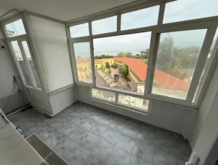 Küçükyalı'da Full Deniz Manzaralı 3+1 140 M2 Masrafsız Daire