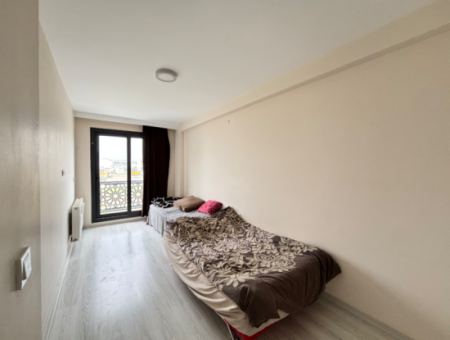 Seferihisar Adliye Sarayı Karşısında Satılık 2+1 Daire