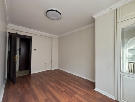 Alsancak Vasıf Çınarda Köşe 2+1 6.Kat Bakımlı Kiralık Daire