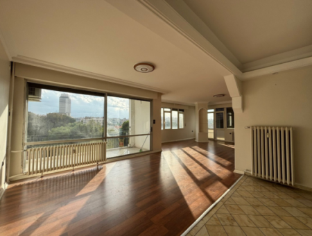 Alsancak Vasıf Çınarda Köşe 2+1 6.Kat Bakımlı Kiralık Daire