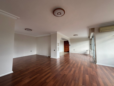 Alsancak Vasıf Çınarda Köşe 2+1 6.Kat Bakımlı Kiralık Daire