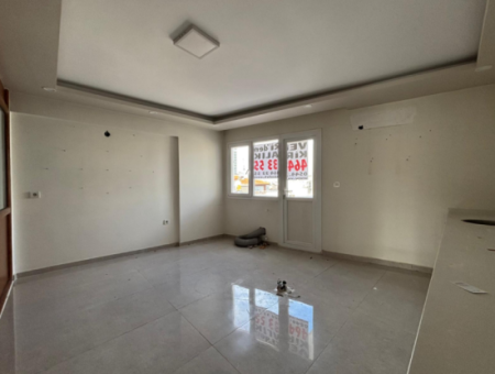 Alsancak  Aliçetinkayada Hastane Acil Karşısı Kiralık İşyeri!