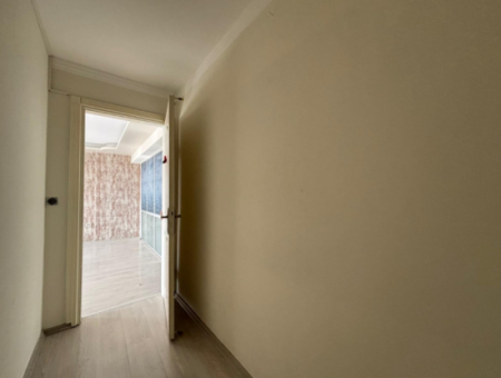 Alsancak  Aliçetinkayada Hastane Acil Karşısı Kiralık İşyeri!