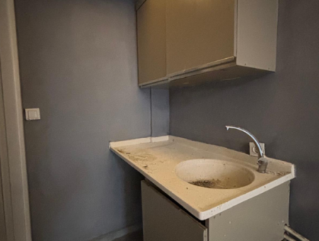 Alsancak Kahramanlar Akıncılar Caddesi Üzerinde 35M2 Wc Li Otomatik Kepenkli Kiralık Dükkan