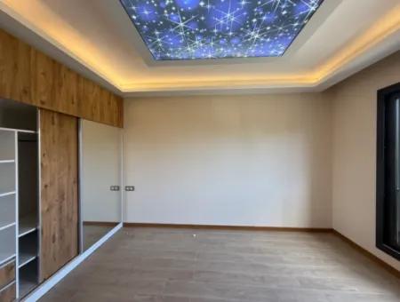 Seferihisar Hıdırlık Mahallesinde Yatırıma Ve Oturuma Uygun 3+1 Villa