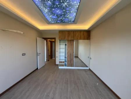 Seferihisar Hıdırlık Mahallesinde Yatırıma Ve Oturuma Uygun 3+1 Villa