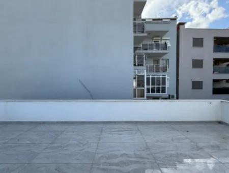 Seferihisar Hıdırlık Mahallesinde Yatırıma Ve Oturuma Uygun 3+1 Villa