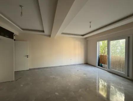 Seferihisar Kent Merkezinde Yerden Isıtmalı, Teraslı Dubleks Kiralık Daire