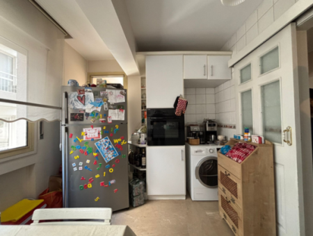 Alsancak Dutlu Sokakta 3.Kat 3+1 Genç Binada Otoparklı Satılık Daire !