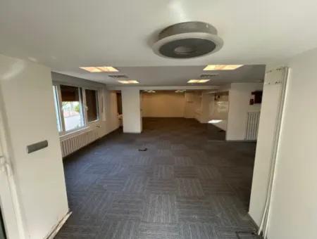 Alsancak Vasıf Çınar Bulvarında 250 M² Prestijli Kiralık İşyeri
