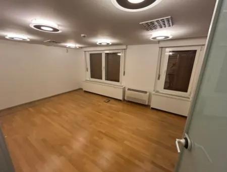 Alsancak Vasıf Çınar Bulvarında 250 M² Prestijli Kiralık İşyeri